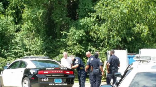 Dothan Police In Foot Pursuit