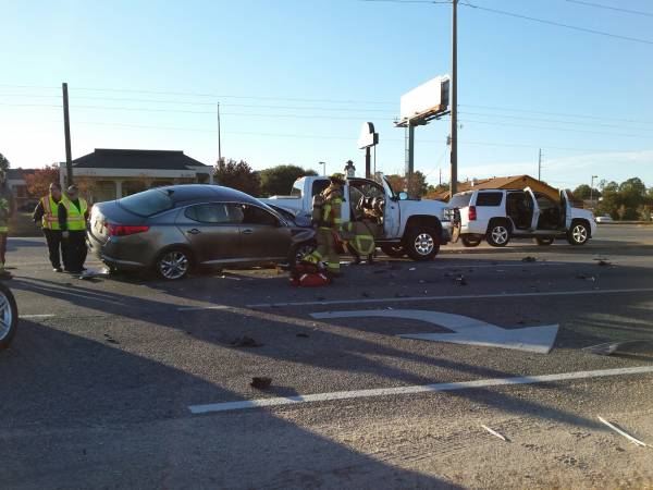 Three Vehicle Crash in the 3000 block of the Circle