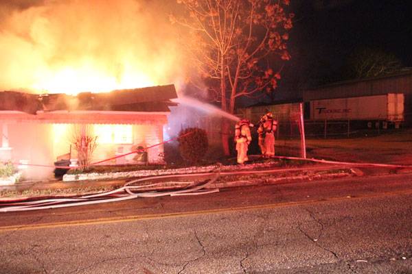 UPDATED  at 8:00 PM -  Structure Fire On East Newton Street In Dothan