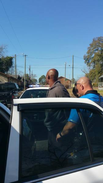 Dothan Police in a Foot Pursuit on Houston Street