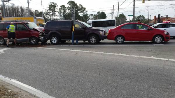UPDATED: Three Vehicle Crash on the Circle at Hodgesville
