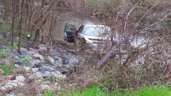 Car in Creek on U S 431