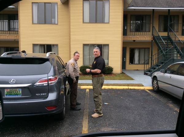 Sheriff Department Executes Search Warrant At Local Motel