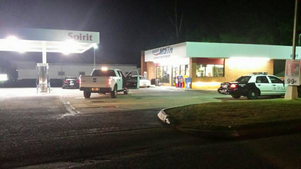 UPDATED at 10:22 PM.   Dothan Officer Rolls Up On Armed Robbery In Progress