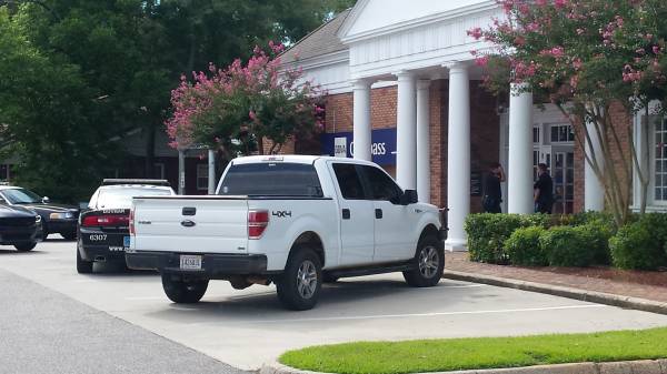 UPDATED at 9:30 AM   HAPPENING NOW   Compass Bank Robbed
