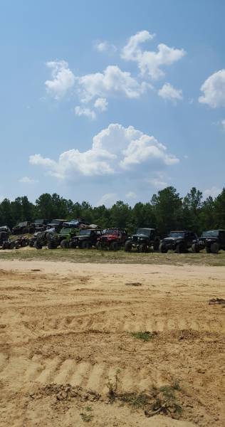 Jeepers from the wiregrass area show their support to our police officers.