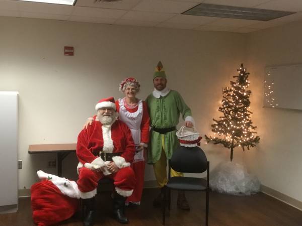 Santa, Mrs. Santa and Elf Appear LIVE and IN PERSON at Southeast Alabama Medical Center