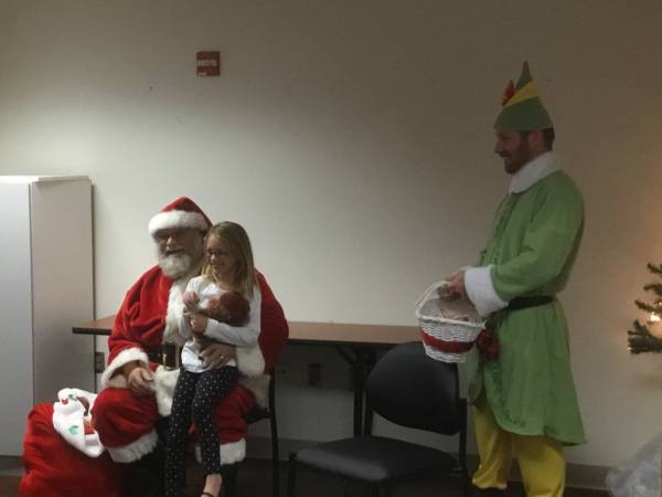 Santa, Mrs. Santa and Elf Appear LIVE and IN PERSON at Southeast Alabama Medical Center