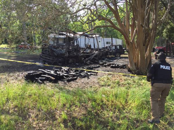 Wednesday Motorhome and Car Fire In Gordon