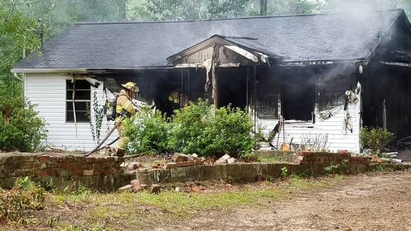 Updated at 3:05 PM.   Dothan Structure Fire Headland Avenue