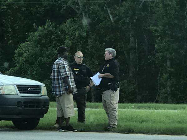 3:23 PM. Sheriff Department Stops Possible Theft Suspects