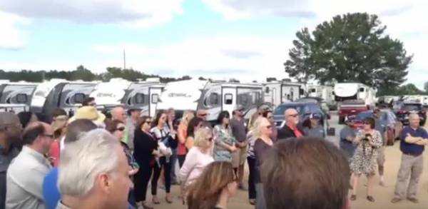 Bama RV Holds Ground Breaking Ceremony for New Facility