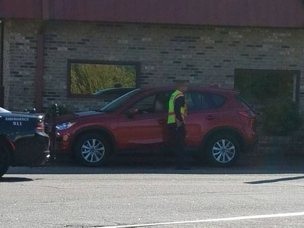 2:40 PM.. Minor Motor Vehicle Accident at East Main and Museum