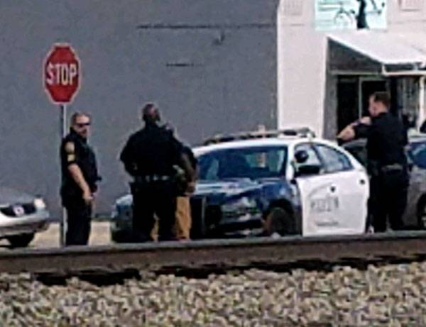 11:00 AM... DPD in Foot Pursuit at North Cherry and East Powell Street