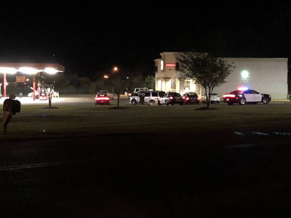 UPDATED @ 11:40 PM.   10:56 PM... Armed Robbery Just Occured at the Kangaroo at Kinsey Road and the CIrcle