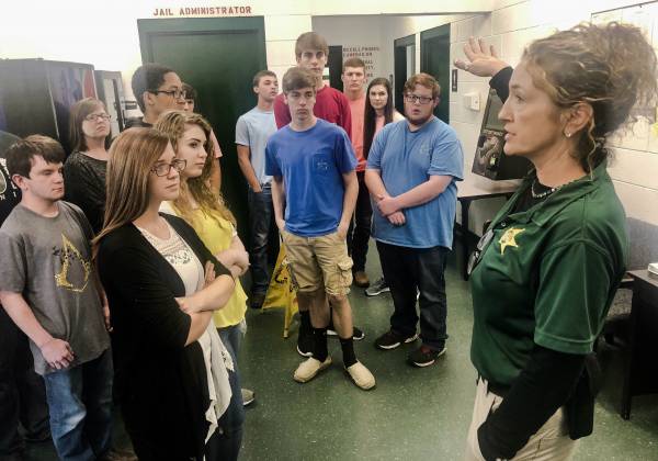 HOLMES COUNTY SHERIFF OFFICE HELPS TEACH STUDENTS ABOUT CRIME AND CONSEQUENCES