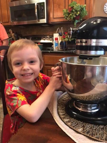 There’s A New Cake Baker In Town And She’s Only 5 Years Old