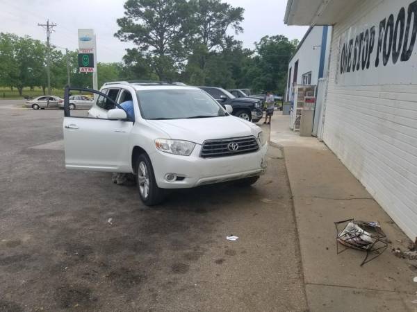 2:02 PM... Vehicle vs Building at the One-Stop on Cottonwood Road