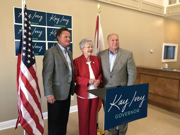Govenor Ivey Stops Off in Dothan