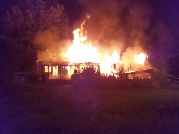 3:56 AM.. Structure Fire at 9135 Cottonwood Road