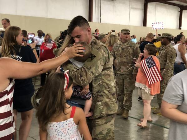 The 186th Returns Home after a Year Over Sea's