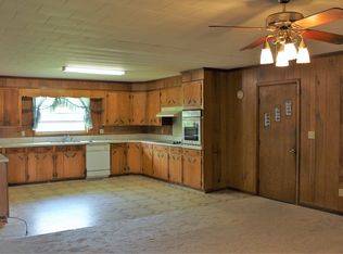 Home & Land For Sale in Newville