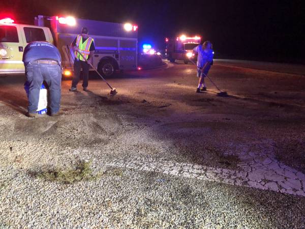 Oil or Hydrolic Spill In Taylor On Highway 52