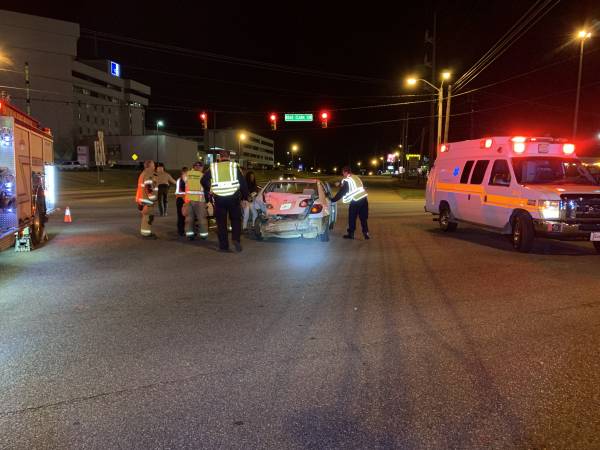 10:18 PM    Motor Vehicle Accident East Main and Ross Clark Circle