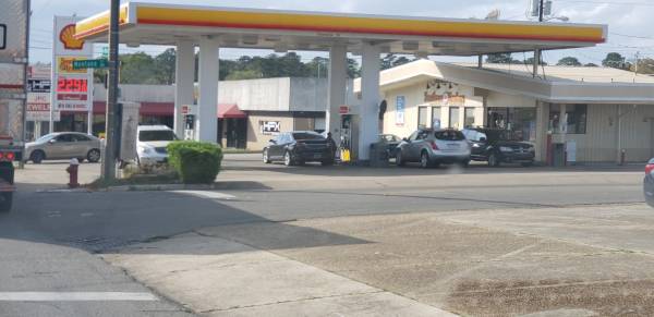 3:49 PM... Armed Robbery at the Shell on West Main