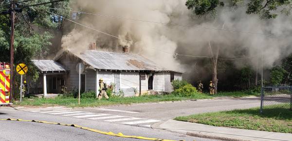 UPDATED at 9:55 AM... Working Structure Fire on East Selma