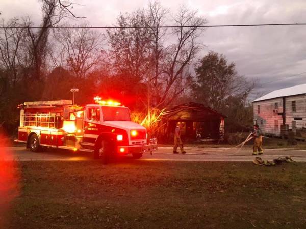 Early Morning Structure Fire in Slocomb Destroys Home