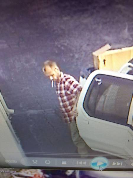 Dothan Police need Help Locating this Person(s)
