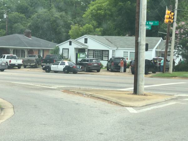 11:17 AM   DEVELOPING   Dothan Police and DEA Raids Pharmacy