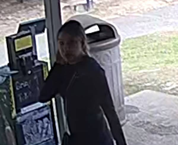 Dothan Police need you Help Identifying Person’s