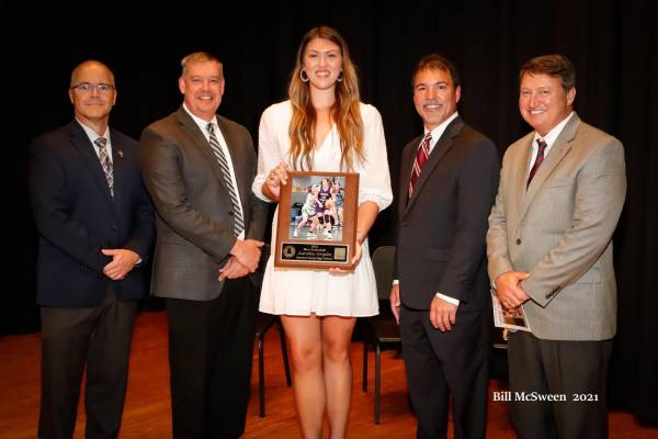 KAROLINE STRIPLIN - Miss basketball 2021 - University Of Tennessee Signs KAROLINE