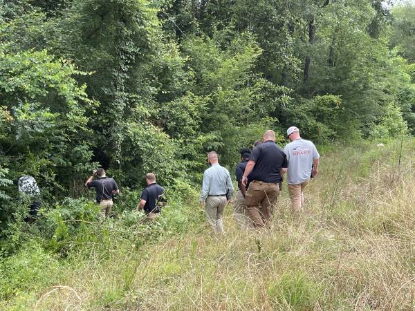 UPDATED @ 5:13 PM   4:52 PM.   Dale Countyy Sheriff Department Found A Deceased Body In The Woods