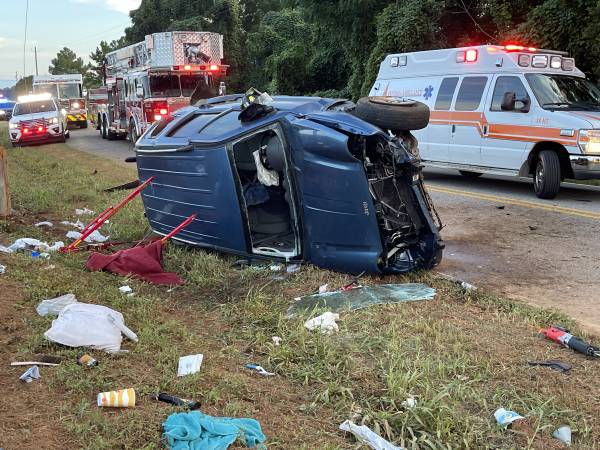 8:47 PM.   Motor Vehicle Accident - Trauma Alert - Redmond Road