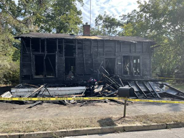 4:23 PM   Early Morning Fire Destroys A West Washington Street Home