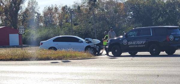 UPDATED @ 3:16 PM    2:21 PM     Motor Vehicle Accident With Injuries On Highway 231 At State Line