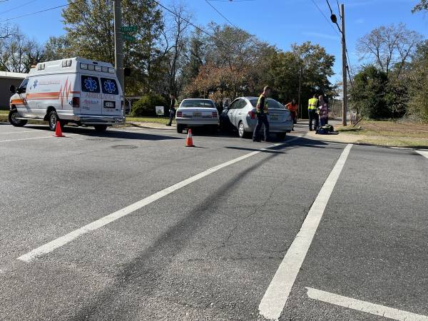 12:26 PM.  Wreck With Injuries South Oates and Lafayette Street