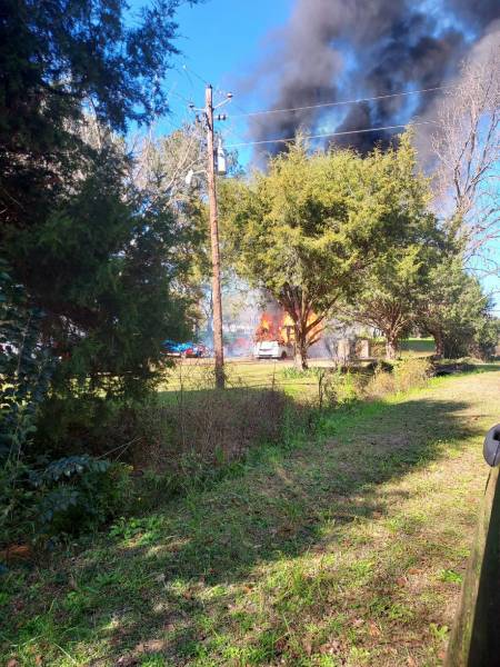 UPDATED @ 12:48 PM.  WITH SCENE PICTURES   12:30 PM.   Structure Fire - Headland - Mutual Aid Request