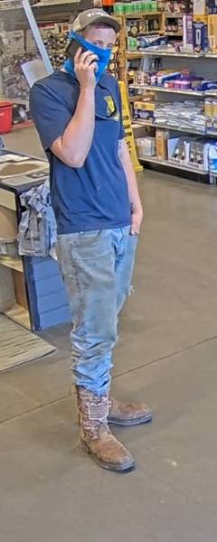 Dothan Police need Identity of the Person’s in the Picture Below