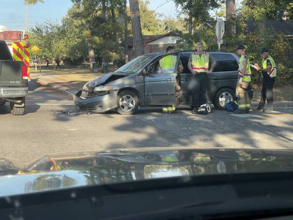 9:11 AM. Motor Vehicle Accident On East Haven and Alexander