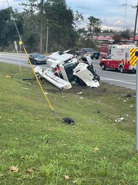 UPDATED : 3:22 PM.  2:59 PM    Traffic Death In Marianna Florida