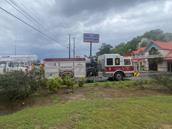 Major Structure Fire at Howard Johnson in Dothan