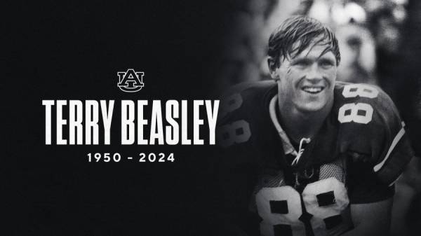 11:40am Auburn football’s Terry Beasley passes away at age 73